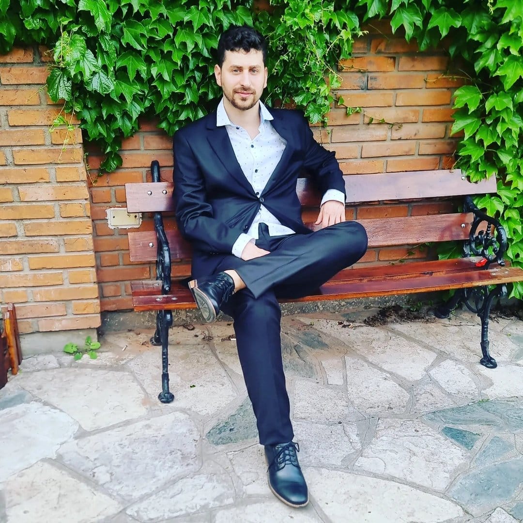 Axel Ruscelli — diseñador web WordPress con más de 7 años de experiencia